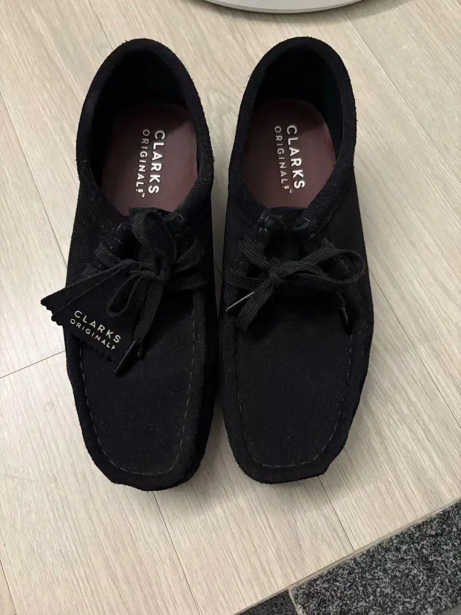 クラークス ワラビー ブラック uk5 240