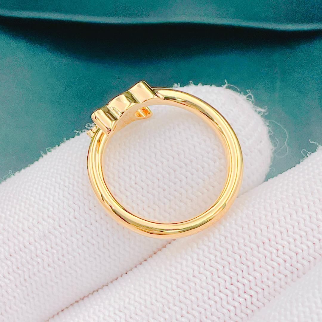 開発 セリーヌ CELINE トリオンフ アシンメトリック リング ゴールドフィニッシュ ブラス 指輪 ゴールド WLF2254 50 日本10号 2.4g ブランド