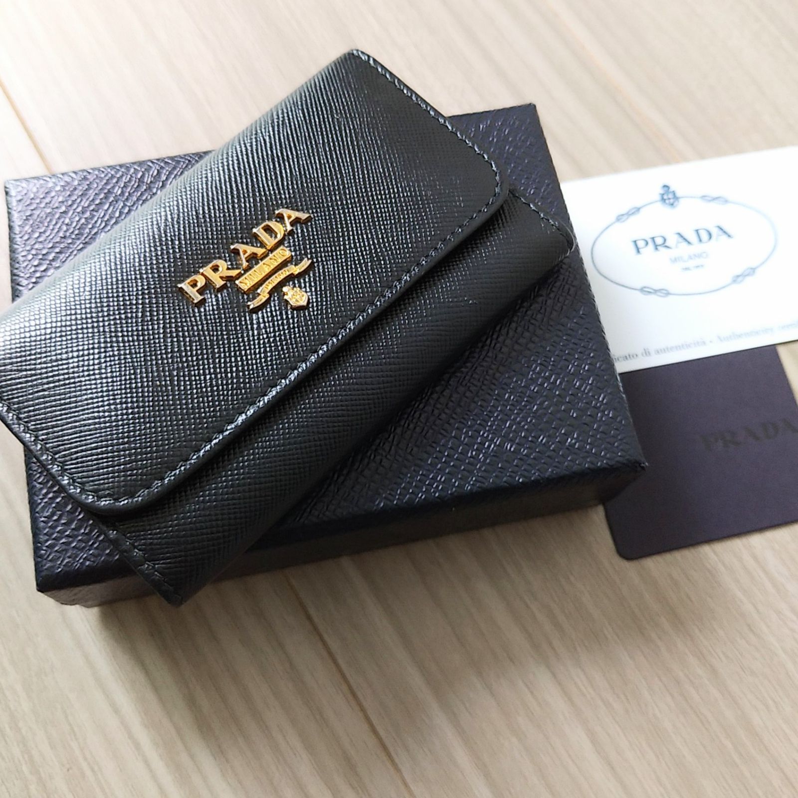 PRADA／プラダ キーケース サフィアーノレザー 型番1M0222 正規