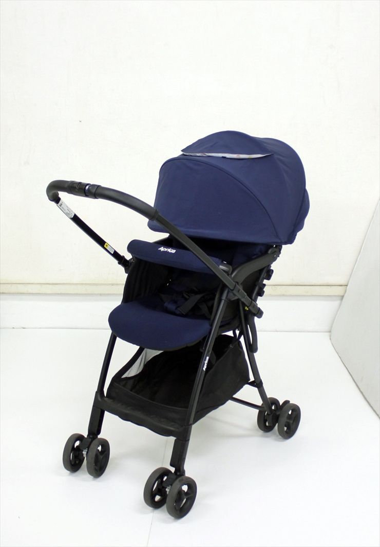 クリーニング済　☆綺麗☆　アップリカ　カルーンエアー　ハイシート　ネイビー クリーニング済 ☆綺麗☆ アップリカ カルーンエアー ハイシート ネイビー