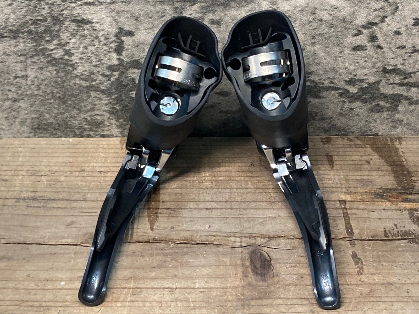【新品未使用】Shimano Claris R2000 STIレバー SHIMANO ( シマノ ) シフトレバー SL-R2000 【 CLARIS R2000