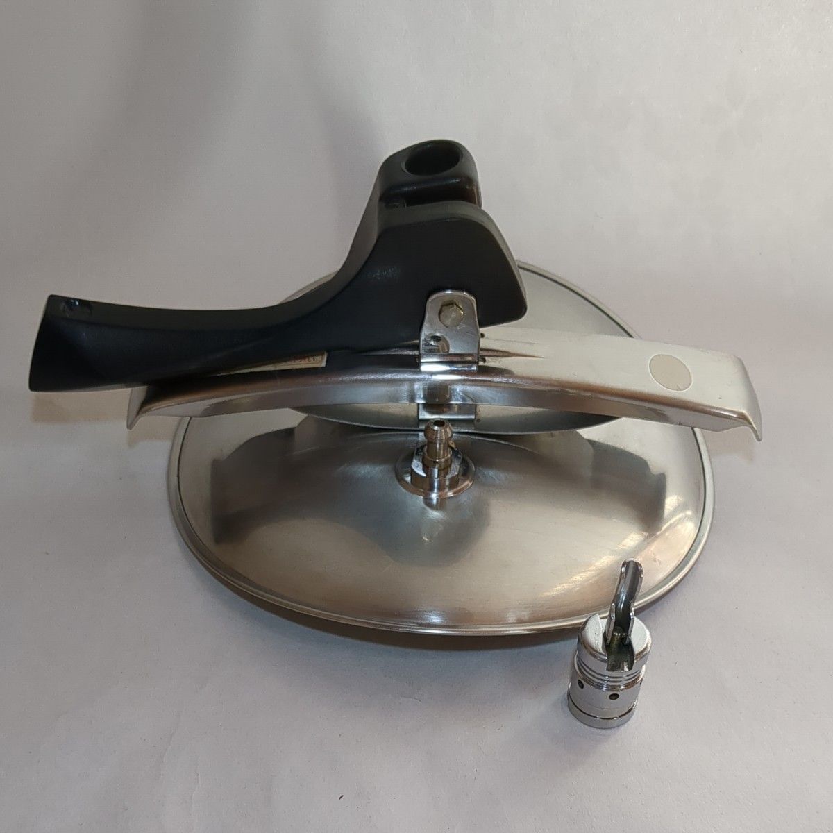 新品 イタリア製 ラゴスティーナ IH対応 圧力鍋 5L 22cm@ ラゴスティーナ圧力鍋 5リットル IH対応品 イタリア製 USED良品 - メルカリ