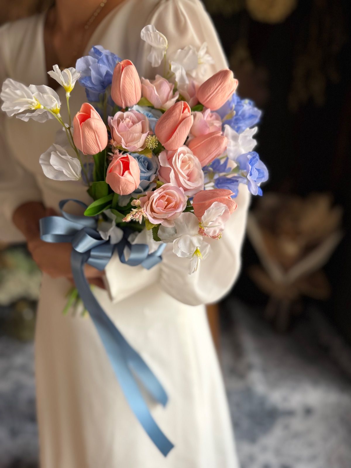 ピンクチューリップ×ブルークラッチブーケ