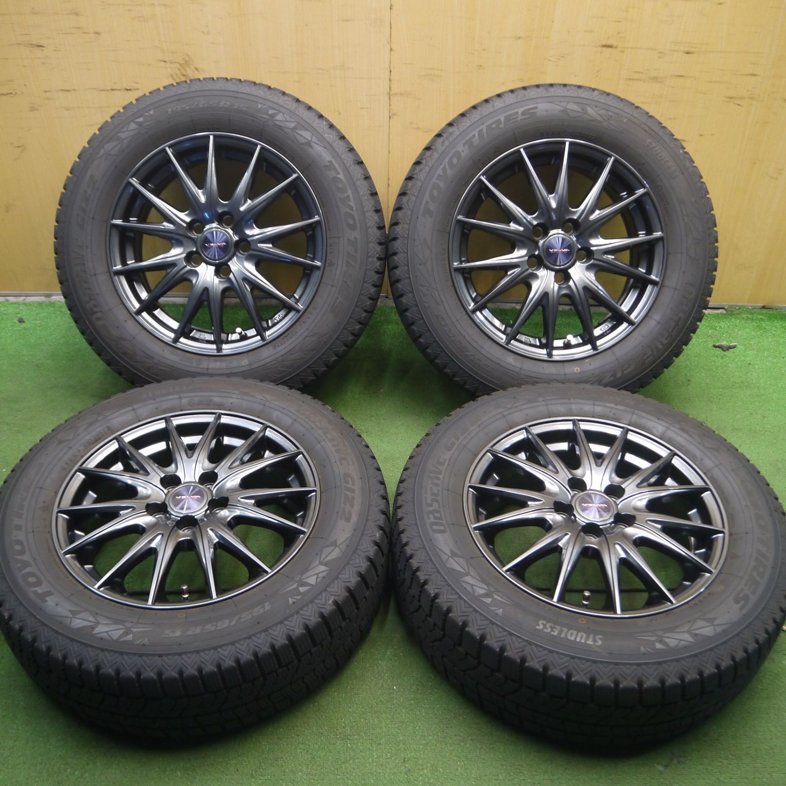 195/65R15バリ山スタッドレスタイヤ付きホイール4本 プリウス等
