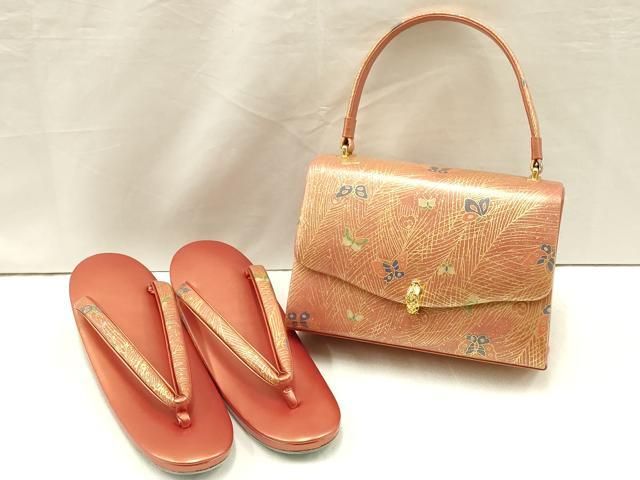 伊と忠★和装バッグ草履セット★牛革 葛布バッグと草履〉 優しい色と風合いの葛布のバッグは、飽きの