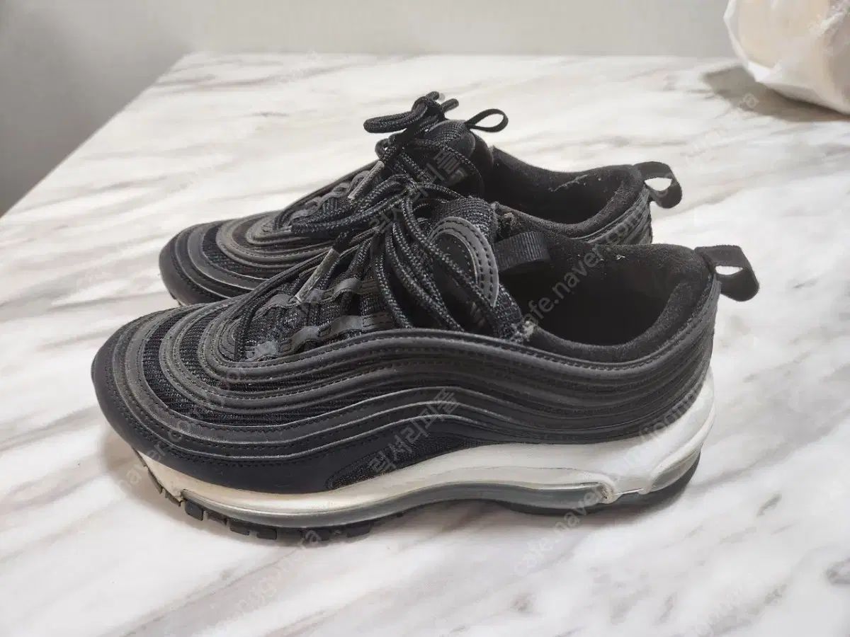 NIKE(ナイキ) エアマックス 97 黒 230 サイズ 出品