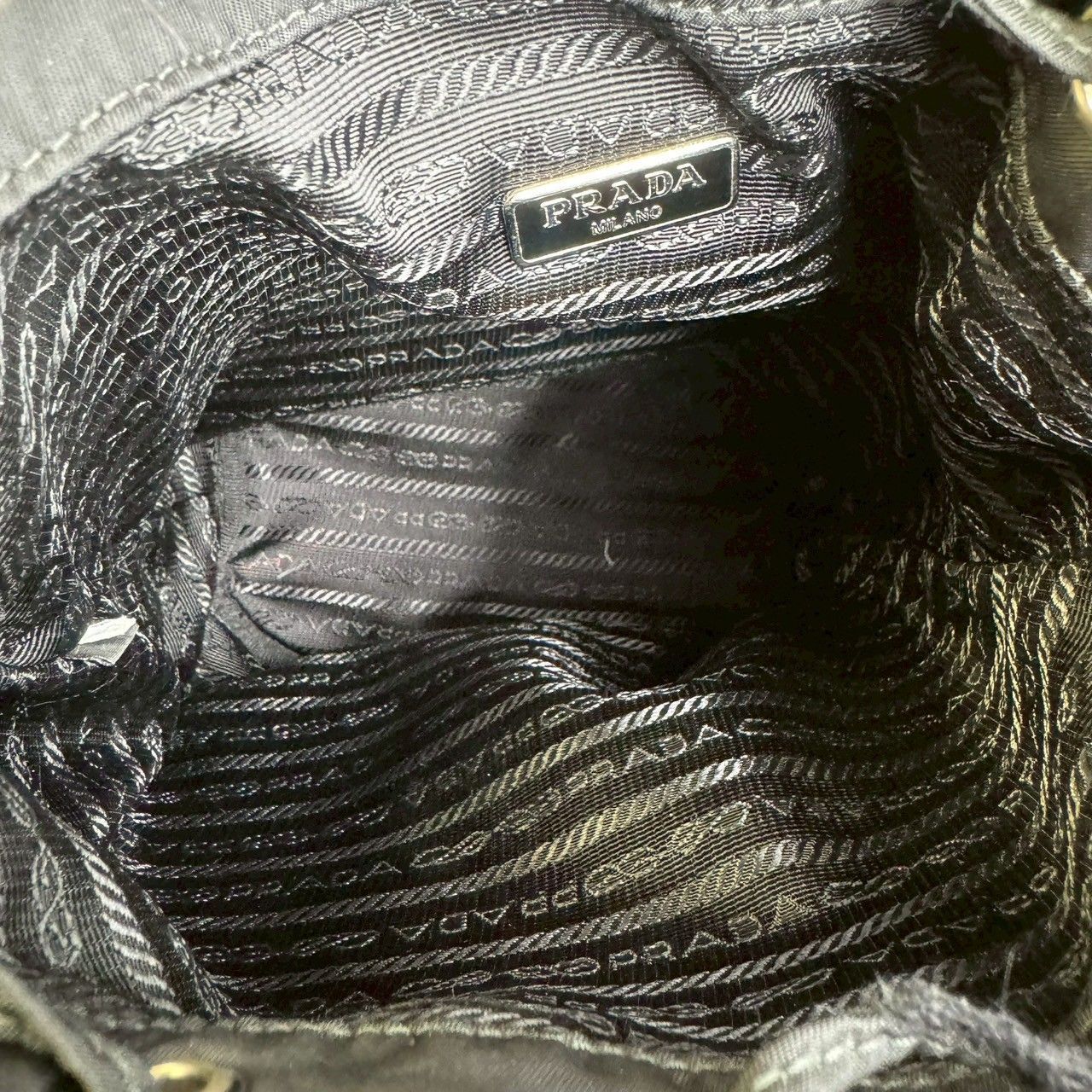 PRADA ポーチ ナイロン レディース バッグ 三角ロゴ 巾着 - メルカリ