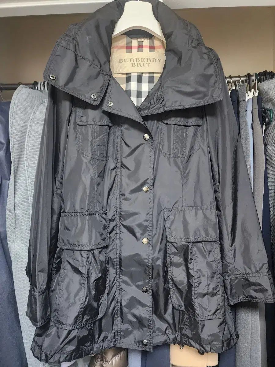 BURBERRY バーバリー 隠しフード ナイロン レディース ジャケット uk6