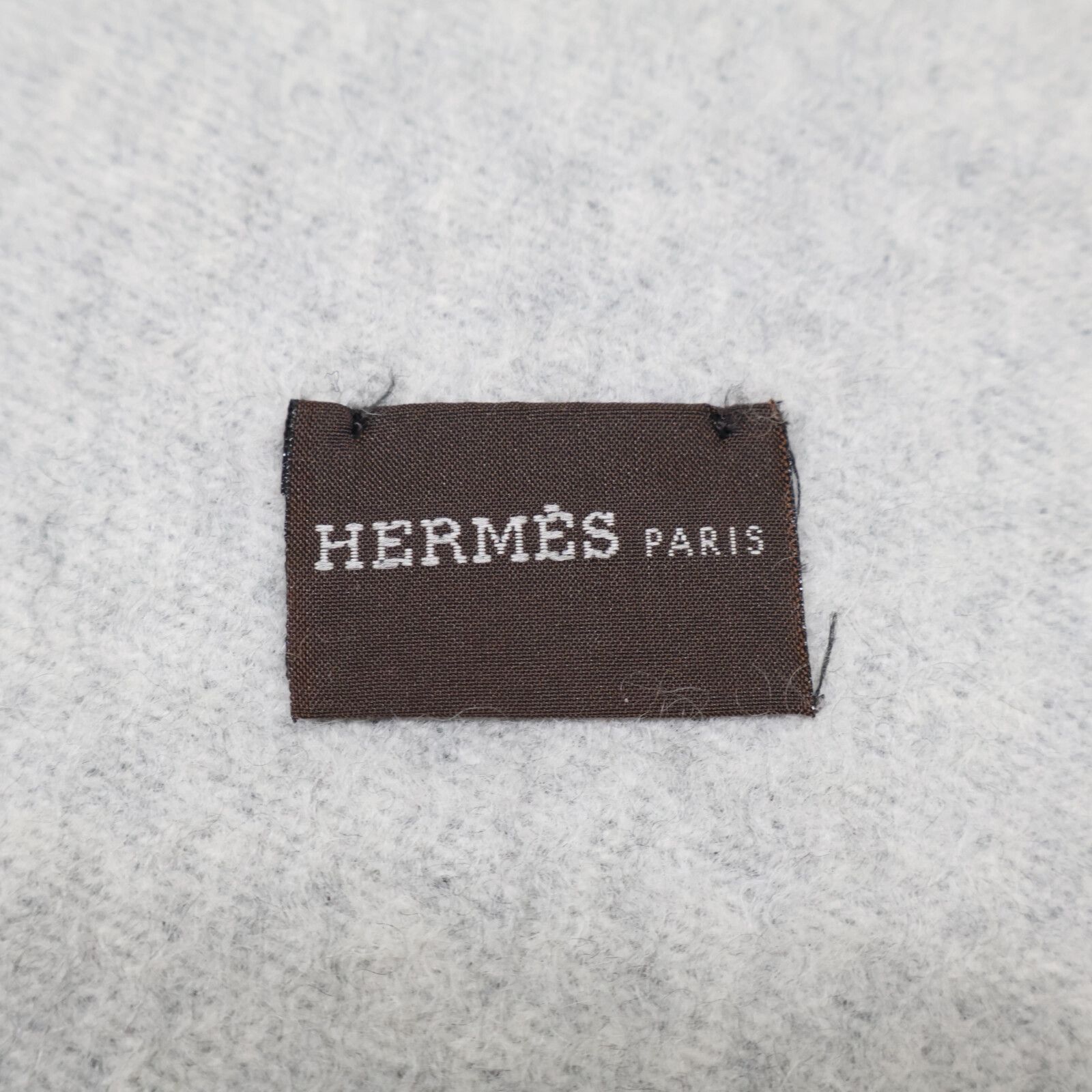 【極美品 マルジェラ期】エルメス ショートマフラー カシミヤ100 刺繍ロゴ HERMES エルメス 【美品】ロゴ刺繍入り バイカラー カシミヤ100％ 極美
