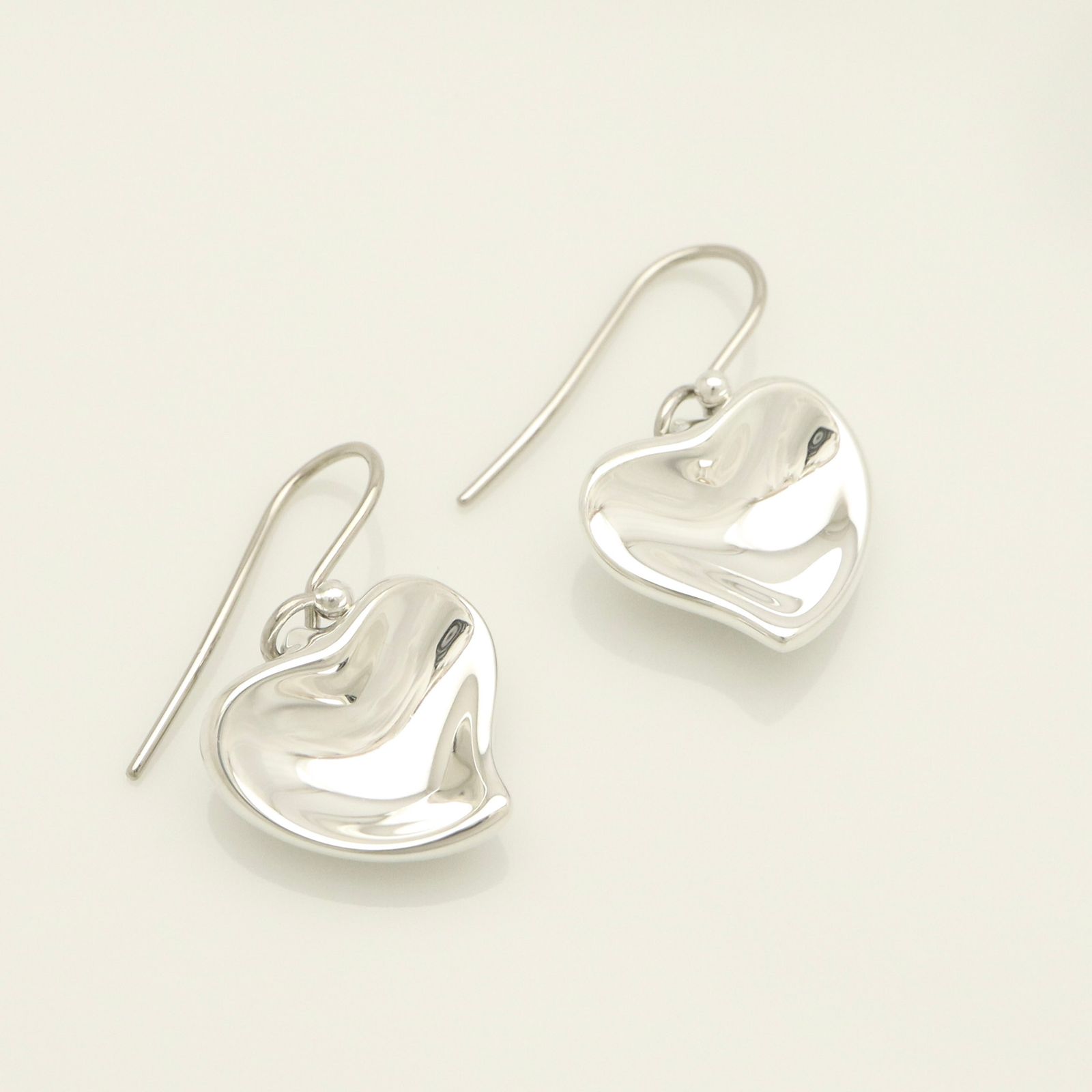 美品】ティファニー TIFFANY&Co. カーブド ハート エルサ