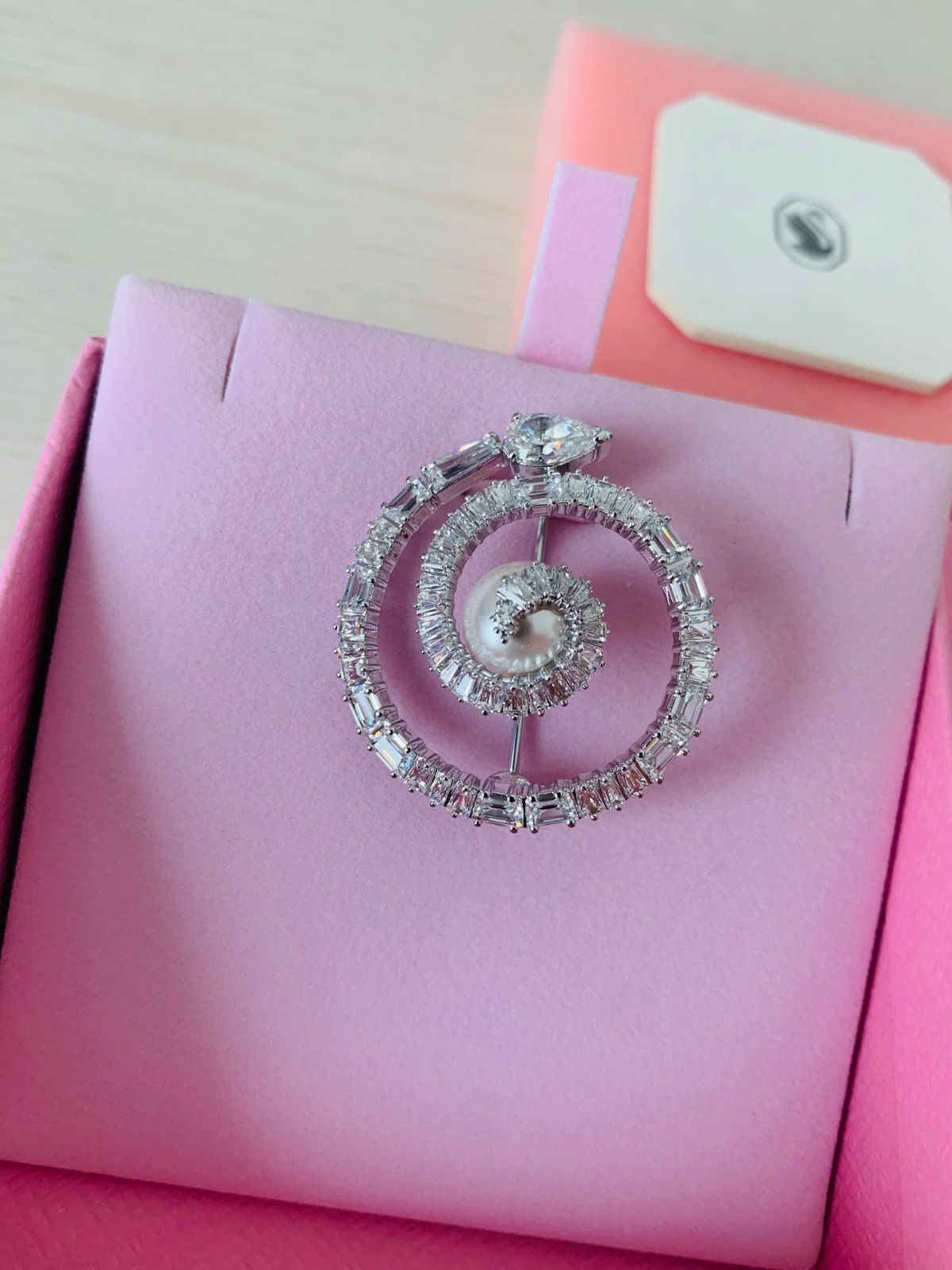 スワロフスキー Swarovski Snake ブローチ クリスタル・パール SWAROVSKI ブローチ 「公式」「スワロフスキー」Snake