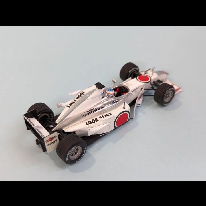 ミニチャンプス 1/43 BAR002 佐藤琢磨コレクション - メルカリ