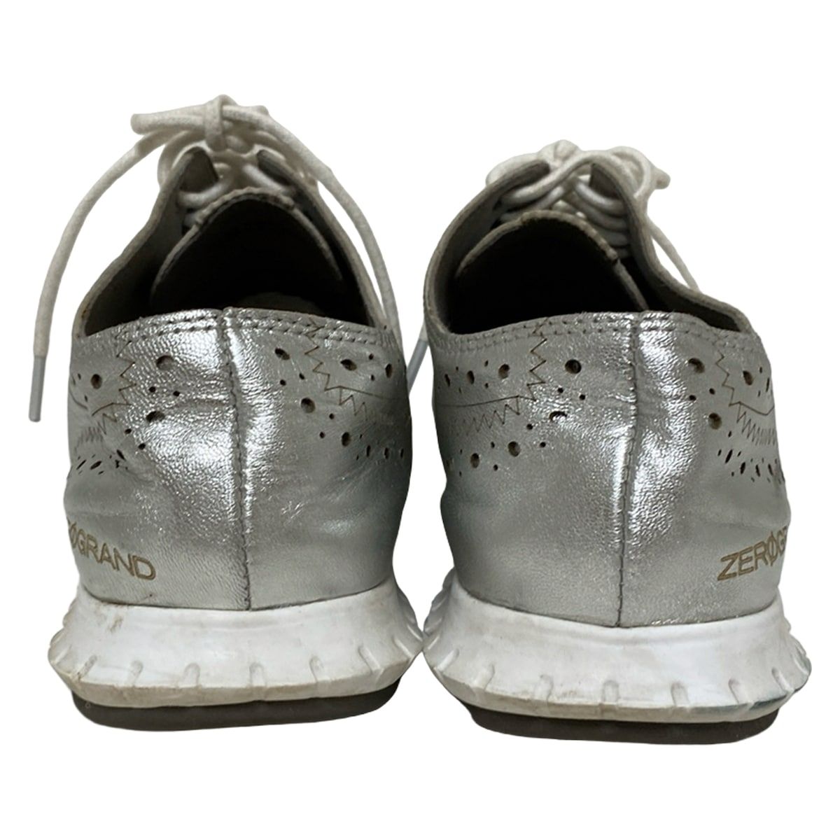 美品 コールハーン レディースシューズ シルバー ウイングチップ 23.5 コール ハーン COLE HAAN ゼログランド メリット ウィングチップ