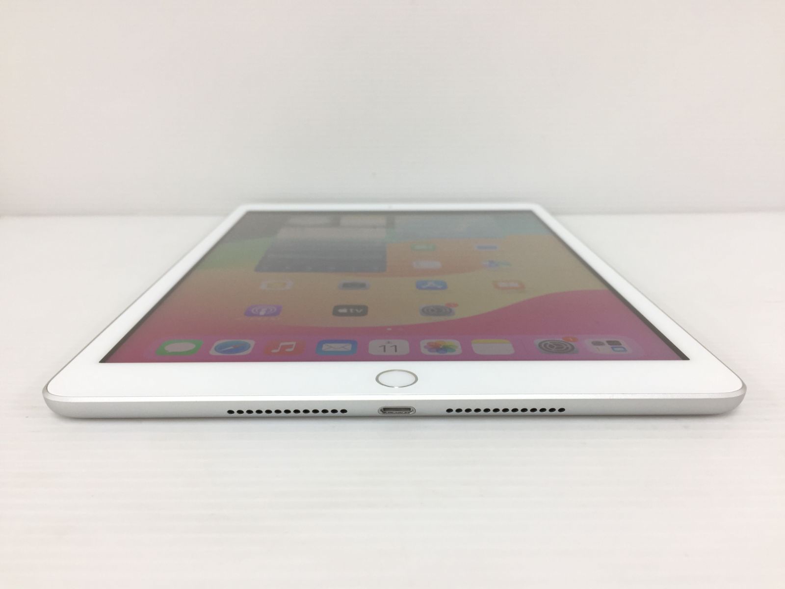 良品】Apple iPad 第7世代 Wi-Fiモデル 32GB A2197(MW752J/A) シルバー