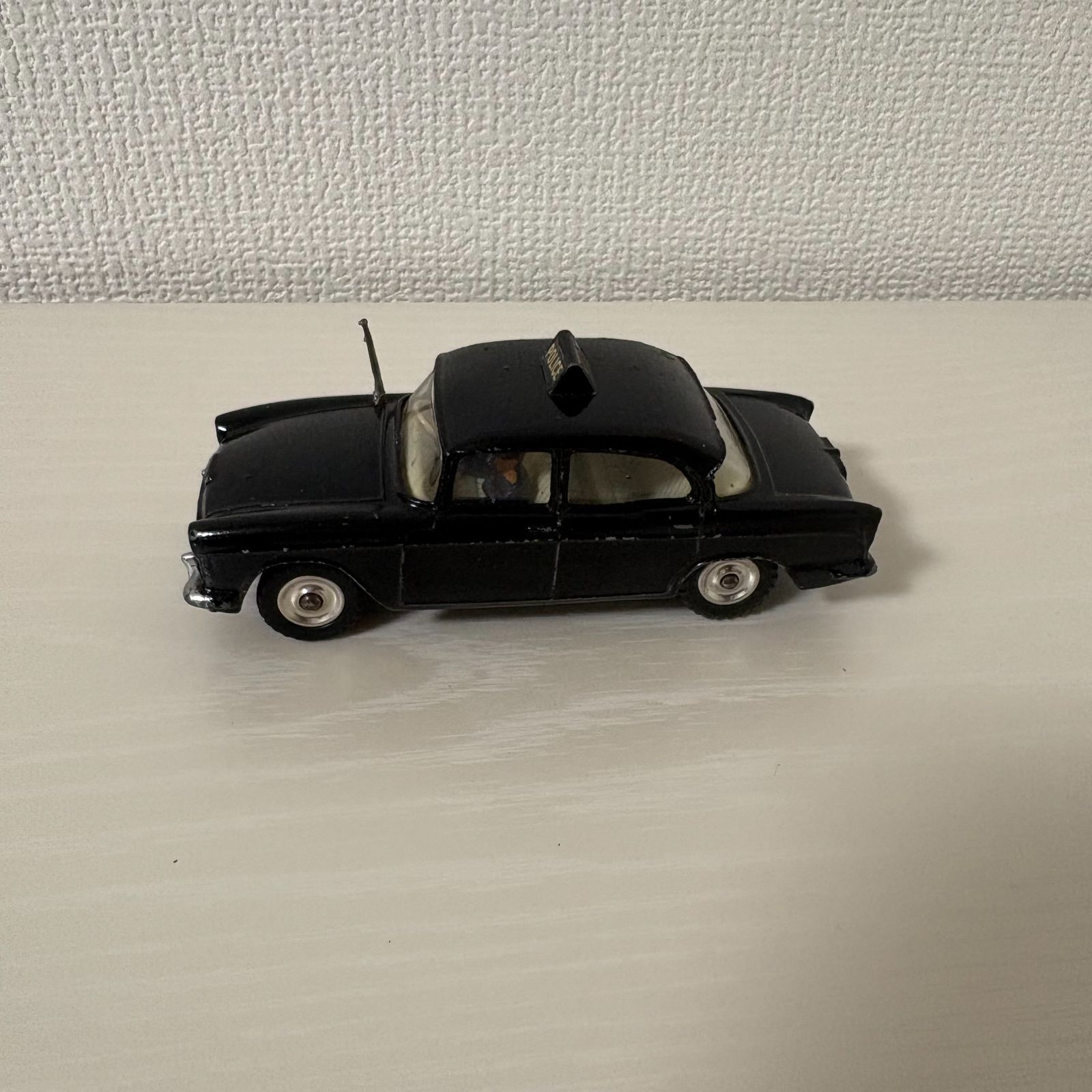 美品レアカラー　英国製DINKY TOYS HUMBER HAWK ミニカー DINKY TOYS HUMBER HAWK ディンキー ハンバー・ホーク ミニカー