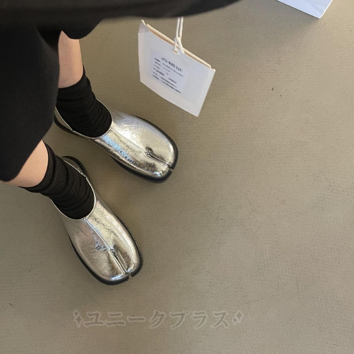 MIU MIU ヘビ柄ビジュー付きパンプス ピンク パンプス ローヒール