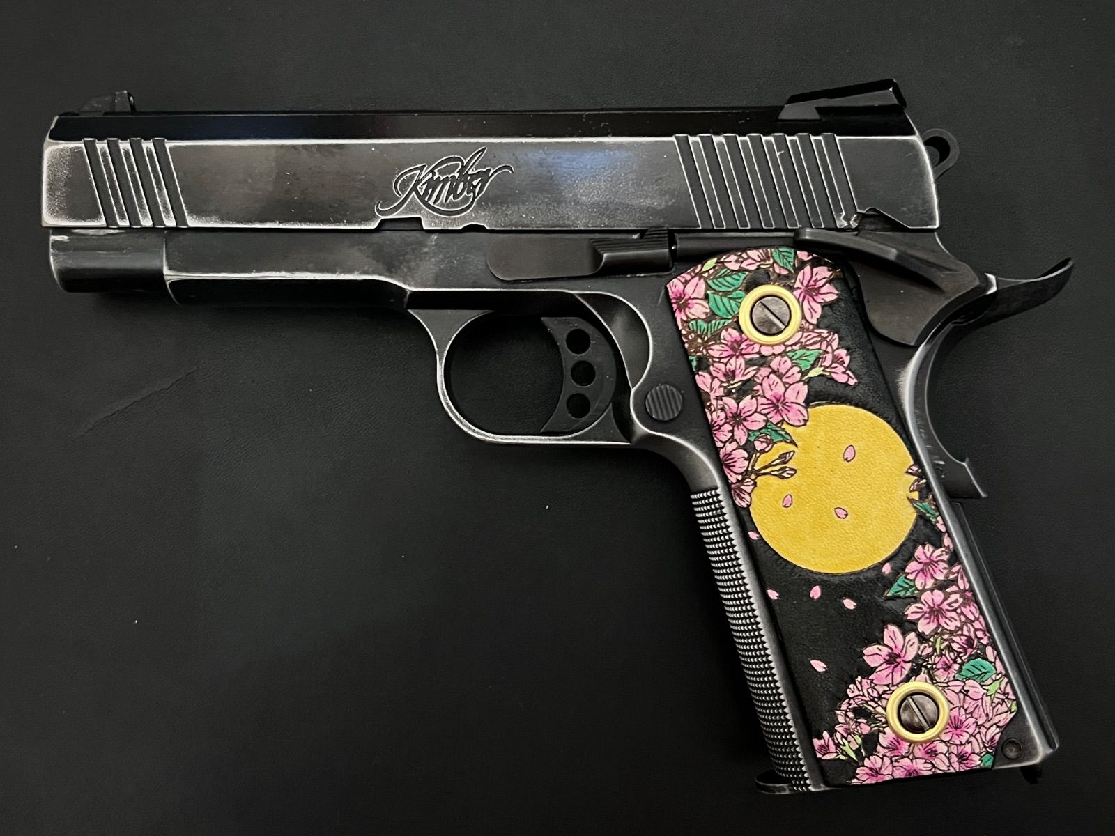 G-28 《唯一無二の削り出し革グリップ》 東京マルイ ガバメント用｜夜桜と満月