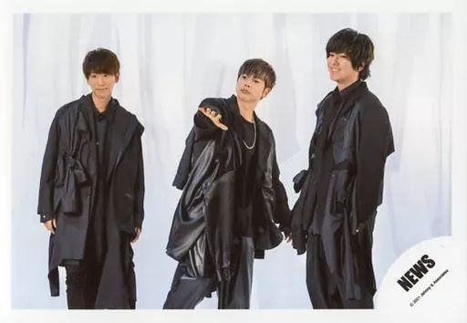 中古】生写真(ジャニーズ) NEWS/小山慶一郎・加藤シゲアキ・増田