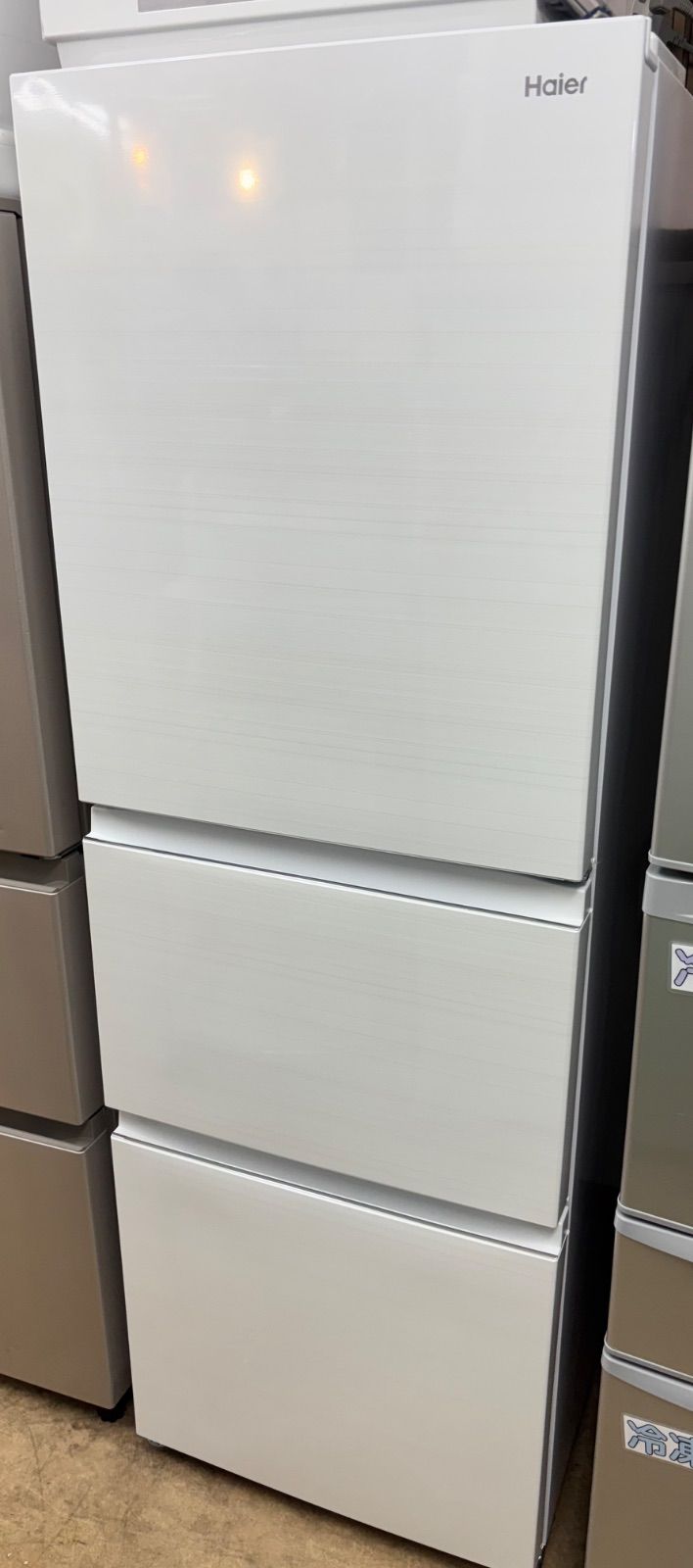 ◇Haier 冷蔵庫 286L スリム 2023年製 JR-CV29A - メルカリ