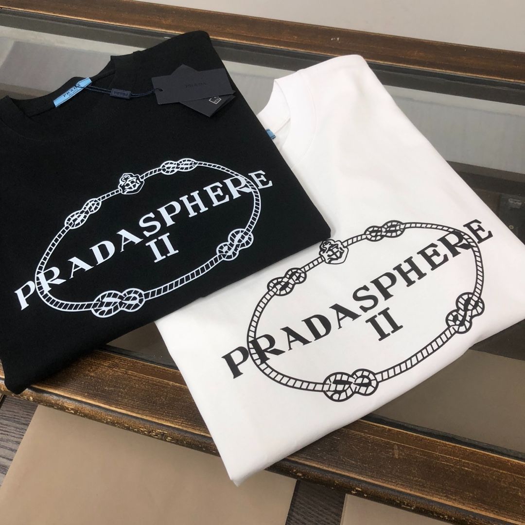 本日限定特価】PRADA 春夏 ロゴプリントTシャツ [本日特価|新品