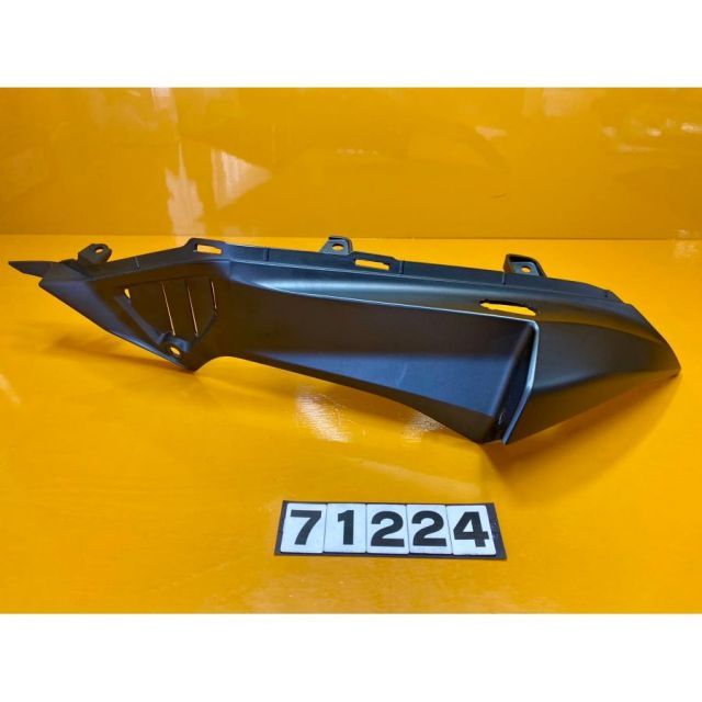 71224 HONDA ホンダ CBR250RR MC51 フロントサイドカウル アッパーカウル 64440-K64-N00