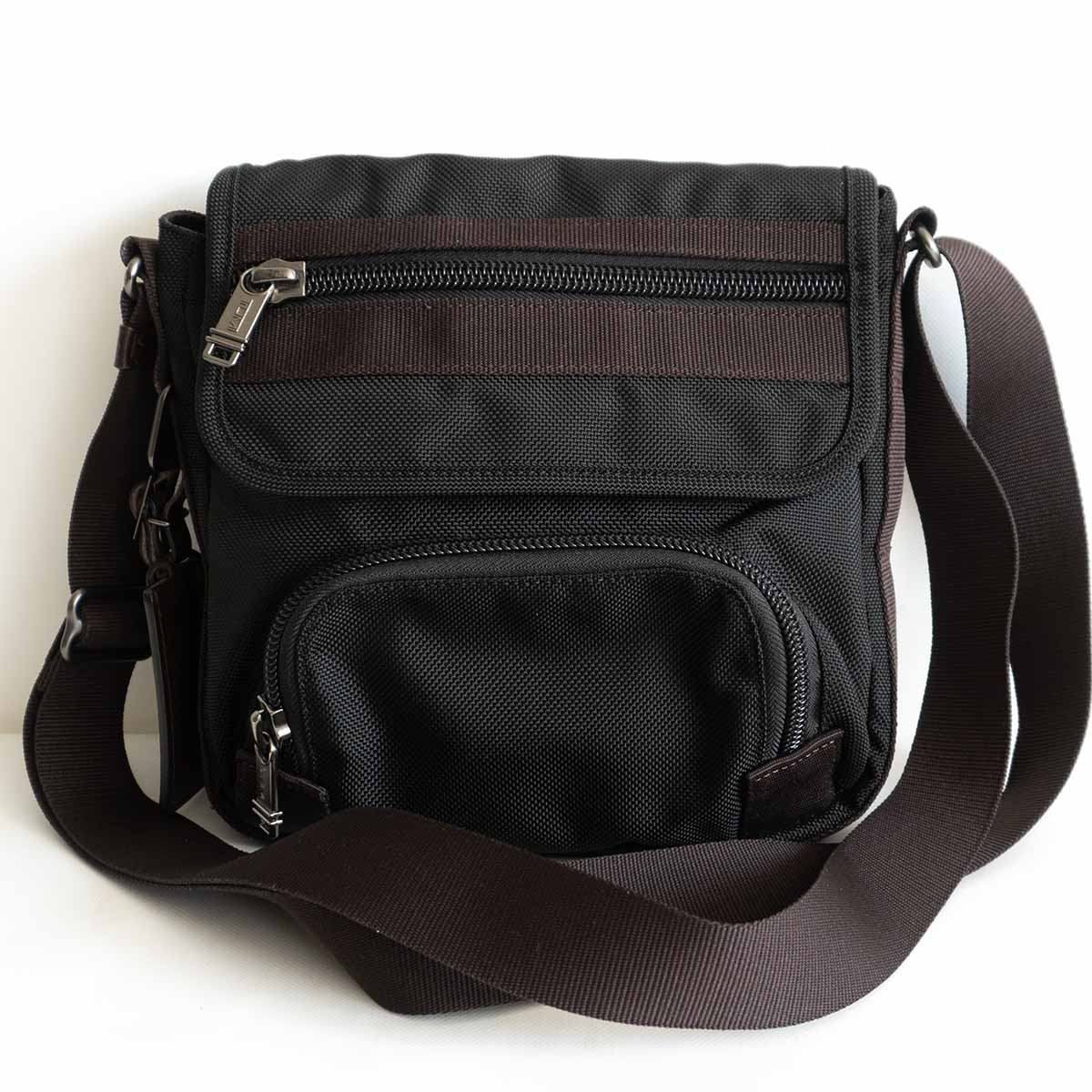 TUMI ショルダーバッグ ブラック/ブラウン トゥミ クロスボディバッグ