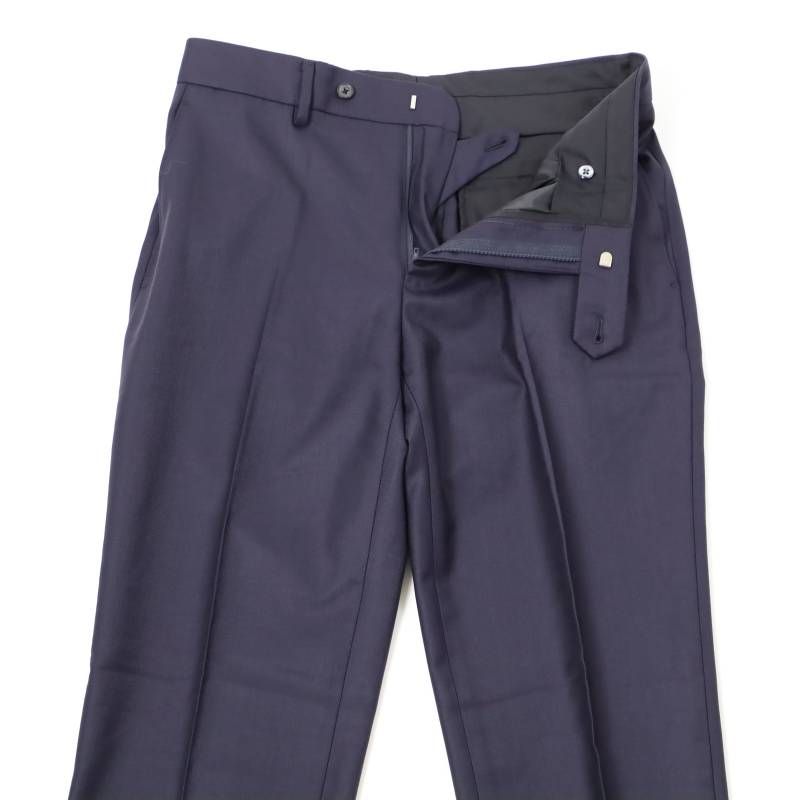 シングルスーツ