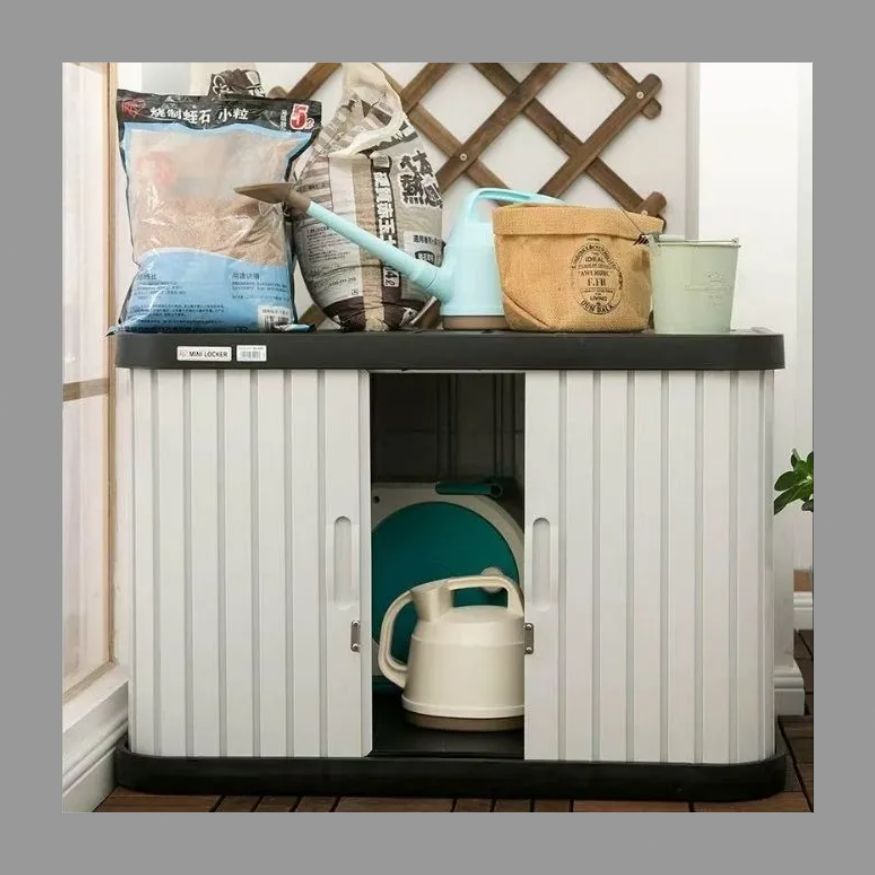 ファミリアベスト ベランダロッカー屋外ガーデン日除け雨除け工具棚和風屋外庭園収納整理棚 偉大さを秘めた