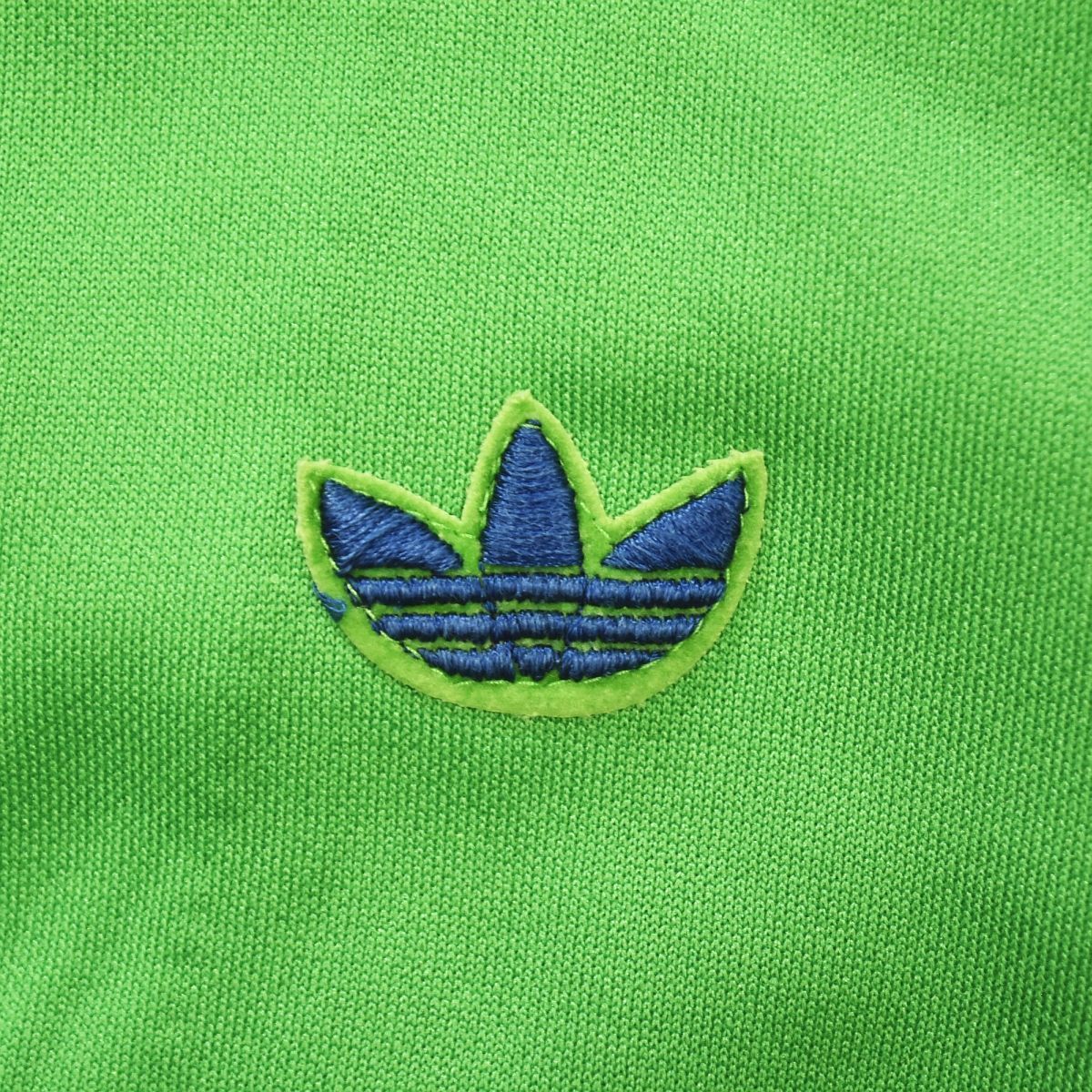 入手困難】 70s80sヴィンテージ アディダス adidas デサント製 ADS-4F トラックジャケット ジャージ 3号 イエローグリーン x  ネイビー メンズ レディース ユニセックス 小松菜奈 在原みゆき着 - メルカリ