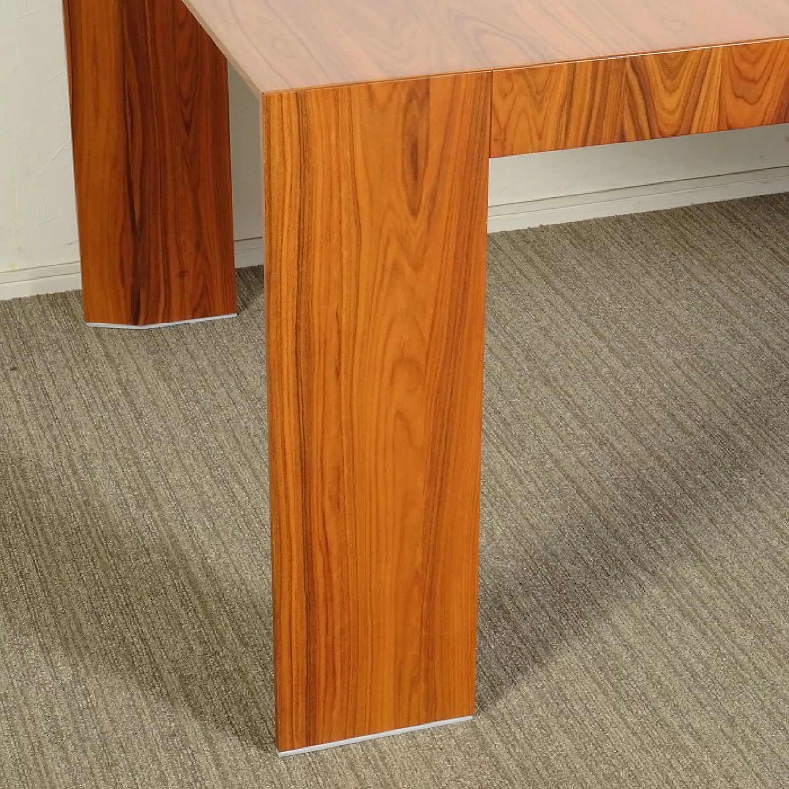 ◾︎SELUNO◾︎ 【展示美品】Cassina カッシーナ 370 EL DOM