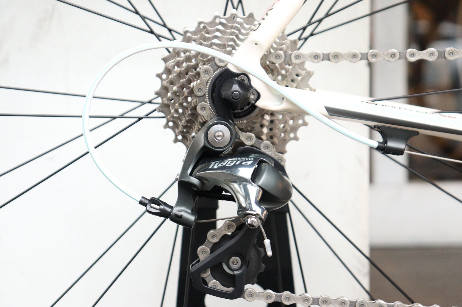 超安値登場！ GTR156 Bianchi INTENSO 2016モデル 4700系ティアグラ組 完成車 横浜店