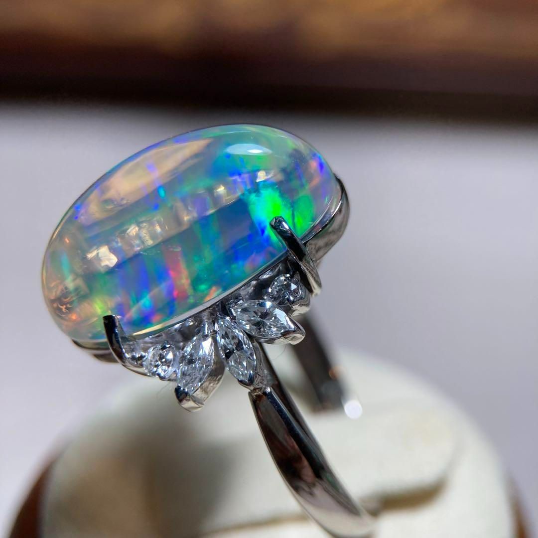 pt900 幻想的な遊色天然メキシコ産ウォーターオパール0.78ct リング
