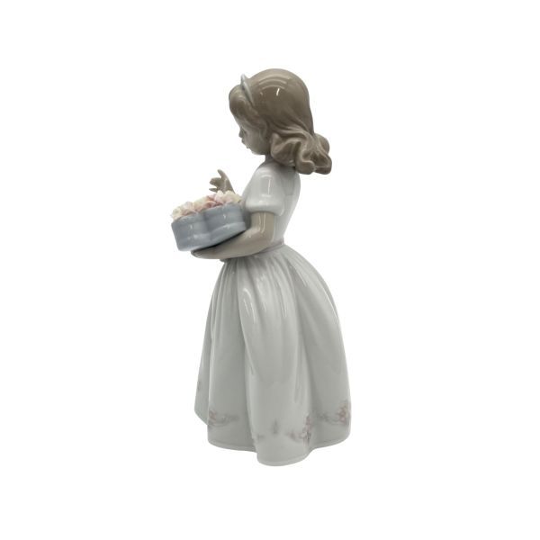 リヤドロ LLADRO 置物 インテリア 花と少女 大切なあなたへ 6915 白
