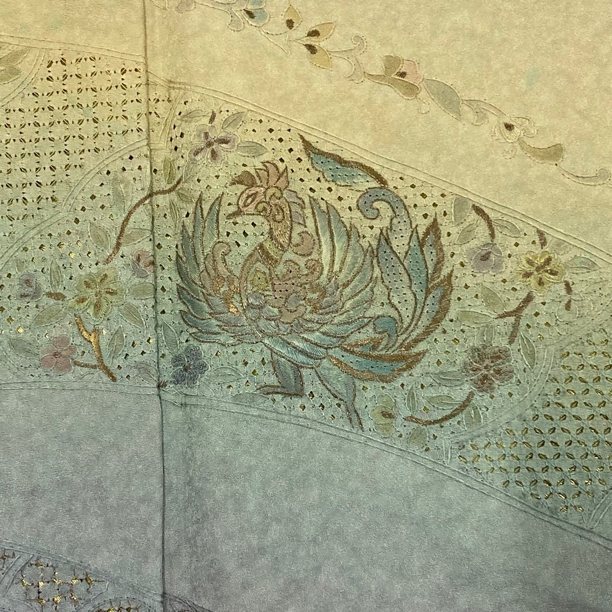 付下げ 身丈165cm 裄丈65.5cm M 袷 鳳凰 草花 刺繍 金糸 抹茶色