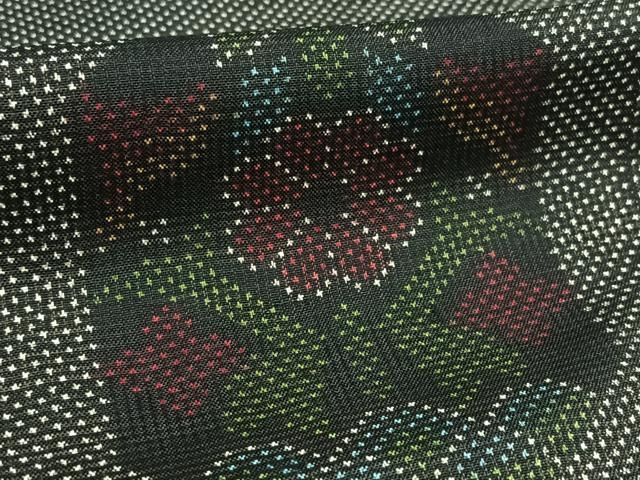 平和屋着物□本場大島紬 7マルキ 幾何学花文 黒地 正絹 逸品 AAAY7562cs