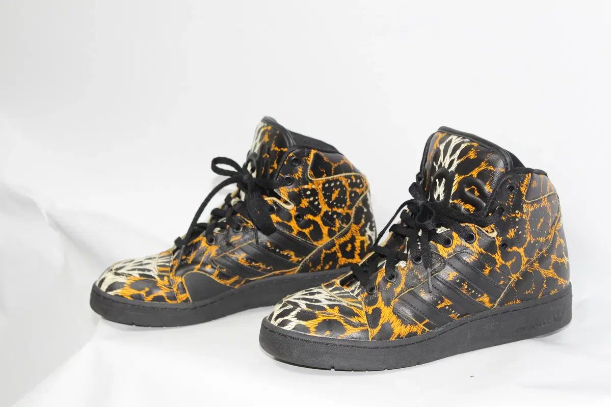 セール adidas(アディダス) ジェレミースコット ヒョウ柄 レオパード