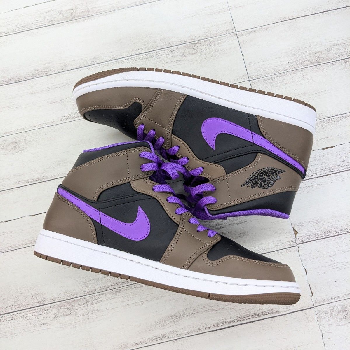 美品 NIKE AIR JORDAN 1 MID PALOMINO WILD BERRY DQ8426-215 ナイキ エアジョーダン 1 ミッド  パロミノ パープル US9.5 27.5cm - メルカリ