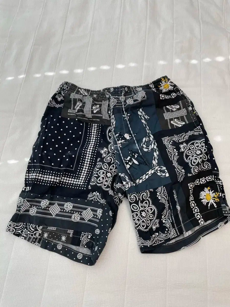 NEIGHBORHOOD BANDANA/C-ST Mサイズ ショートパンツ Neighborhood Bandana Chopped C-ST Shorts - Size Small