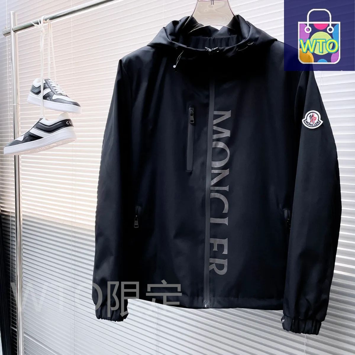 MONCLER (モンクレール) 撥水 ハートワッペン ナイロン