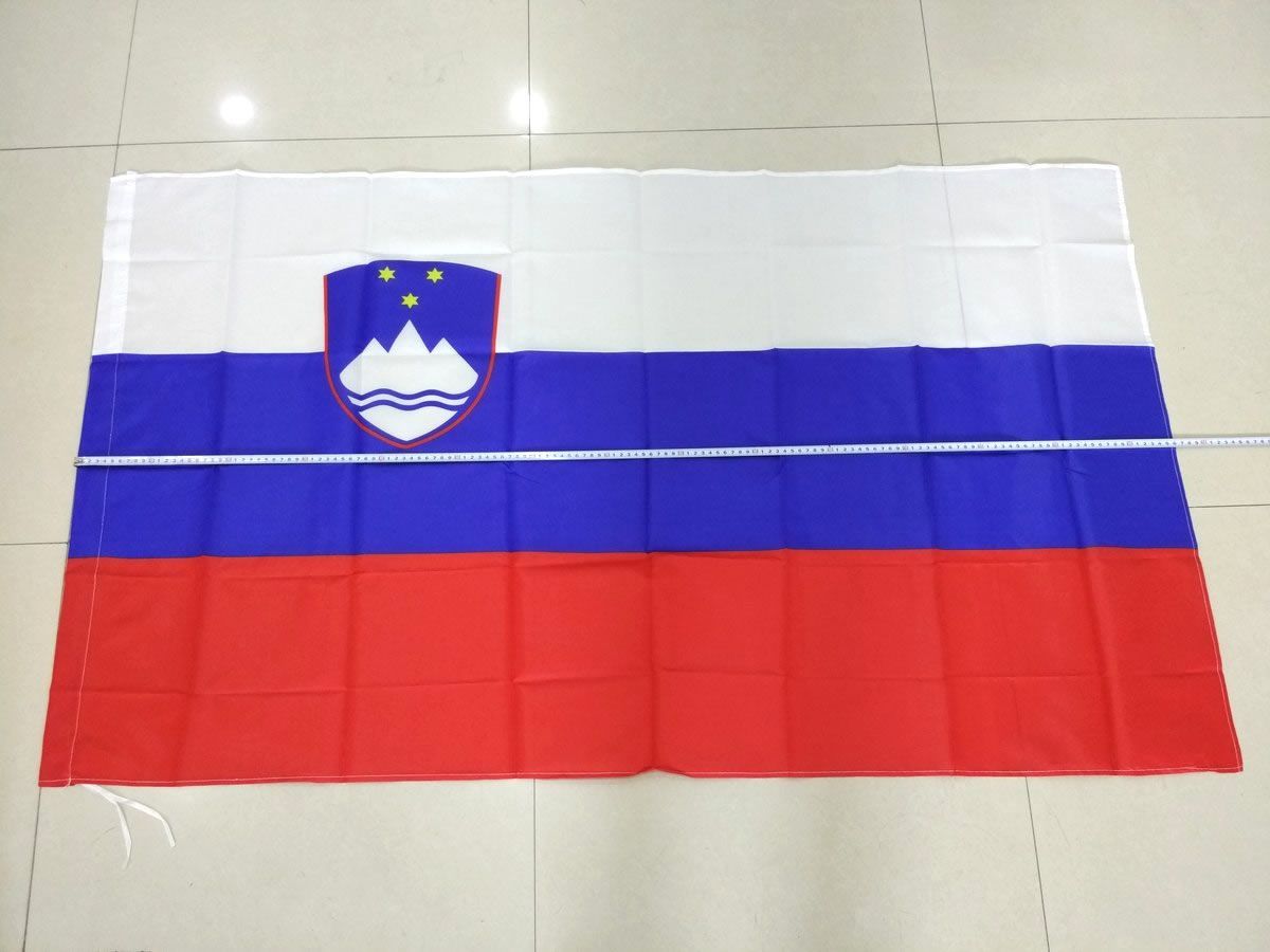 希少新品激レア古着Slovenijaスロベニア国旗マルチカラー状態よしかっこいい 希少新品激レア古着Slovenijaスロベニア国旗マルチカラー状態よし