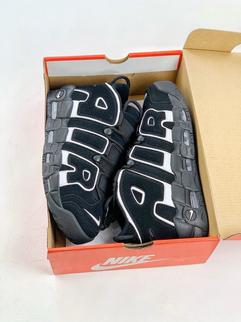 ★新品 未使用 NIKE エア モアアップテンポ