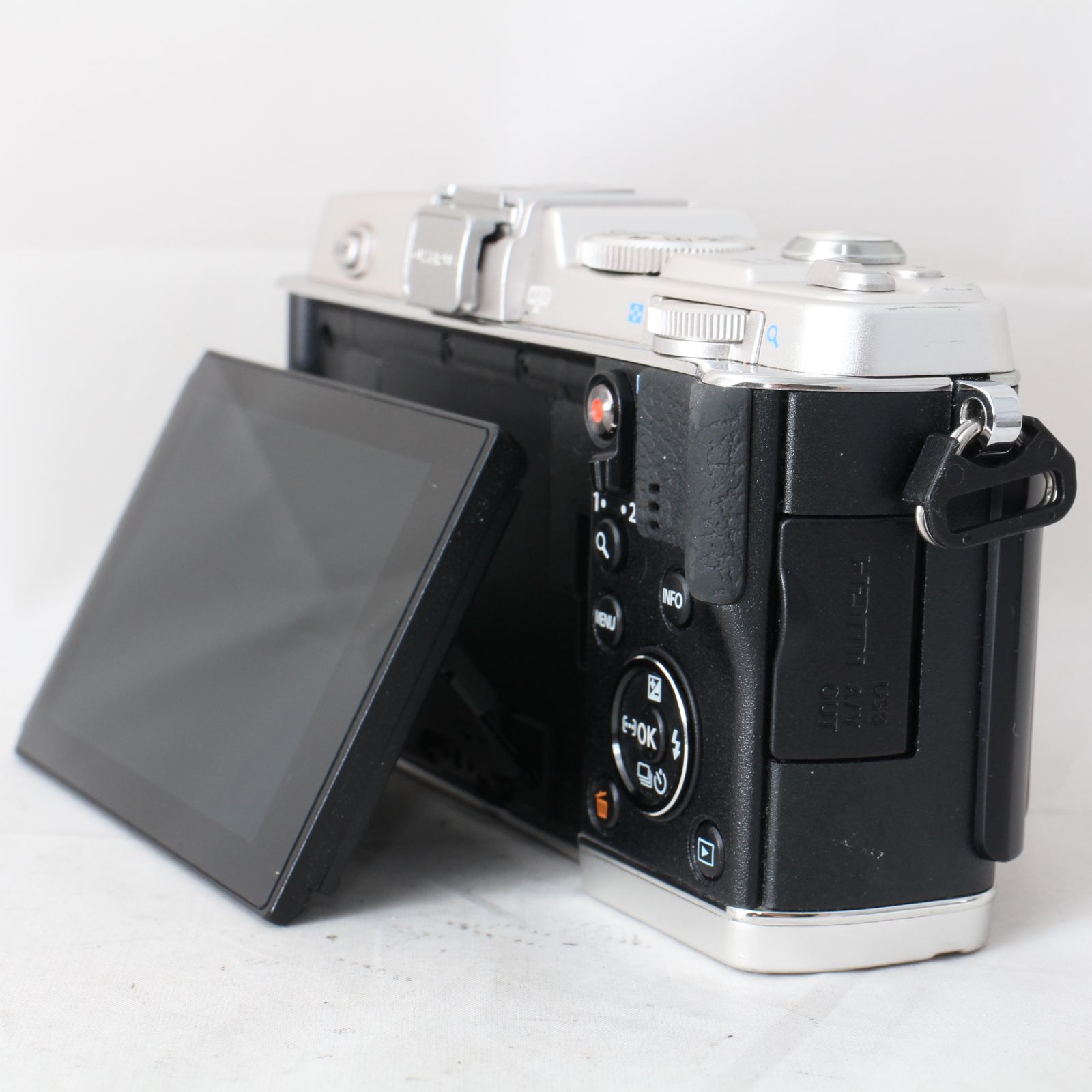 ☆美品・ショット数3566☆ OLYMPUS PEN E-P5 PREMIUM MODEL ボディ プレミアムモデル シルバー E-P5 BODY  SLV ミラーレス一眼 #2810 - メルカリ