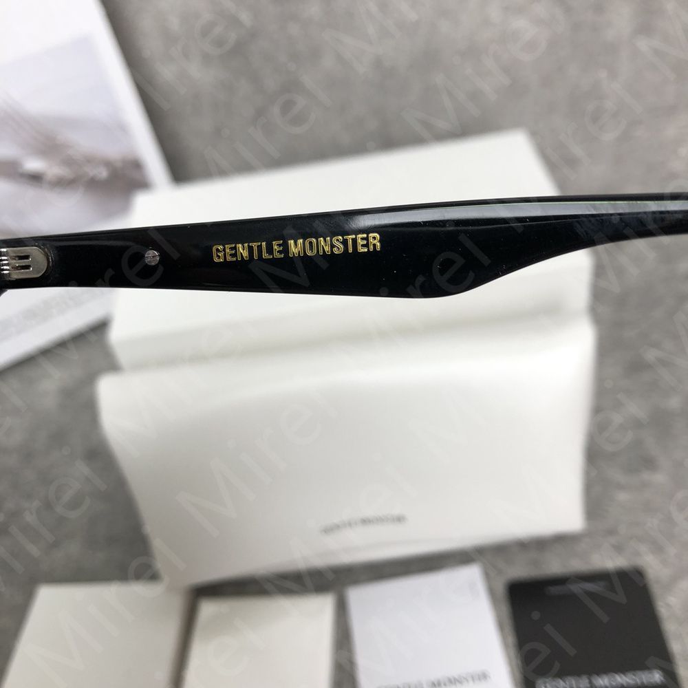 バービー50周年記念カラー1ドル銀貨（2009年ツバル） バービー50周年