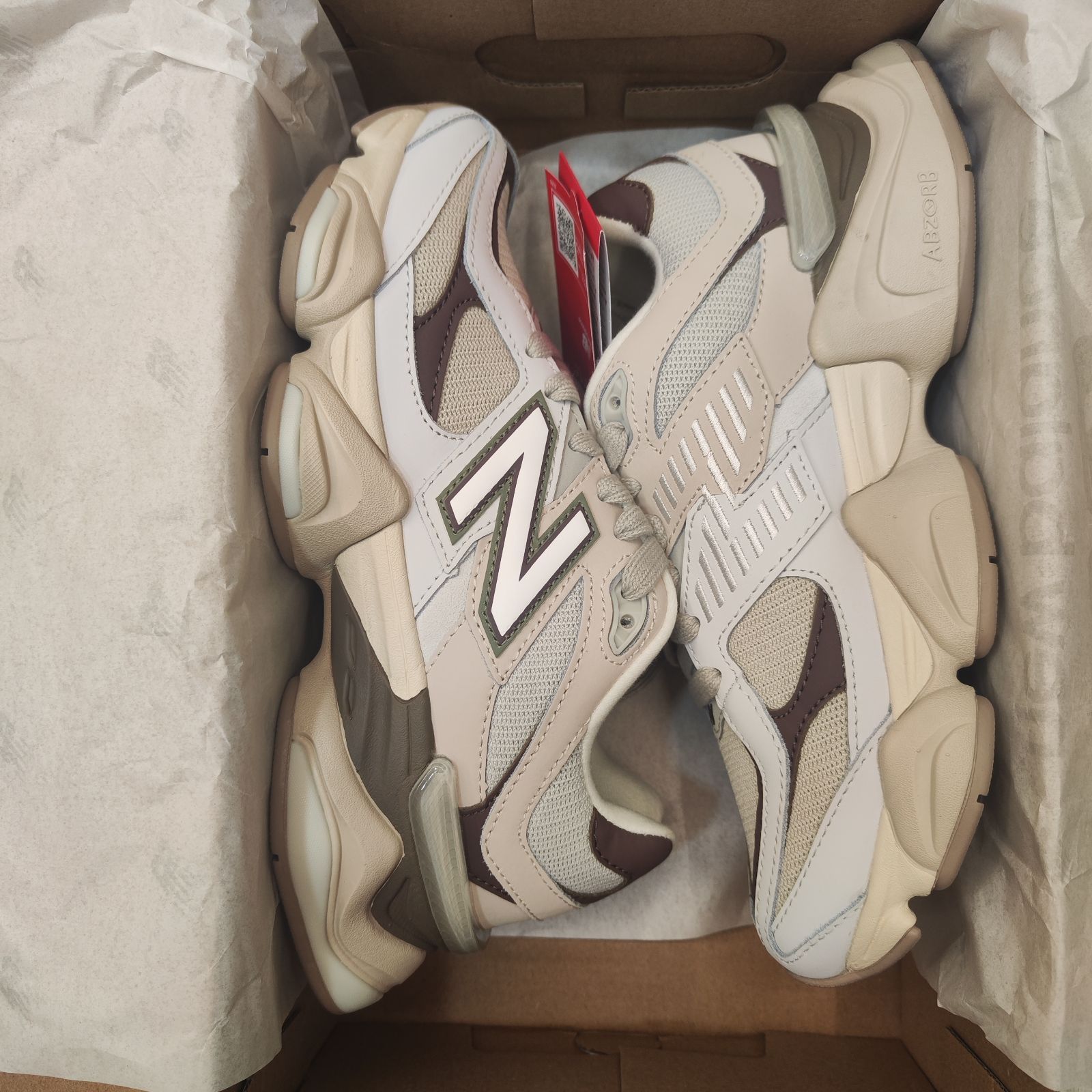 新品 未使用 New Balance 9060 U9060FNAニューバランス レディース