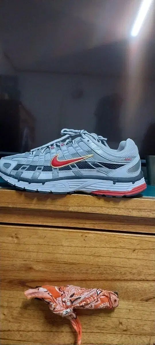 NIKE ナイキ P ー 6000 メタリック シルバー レッド 235