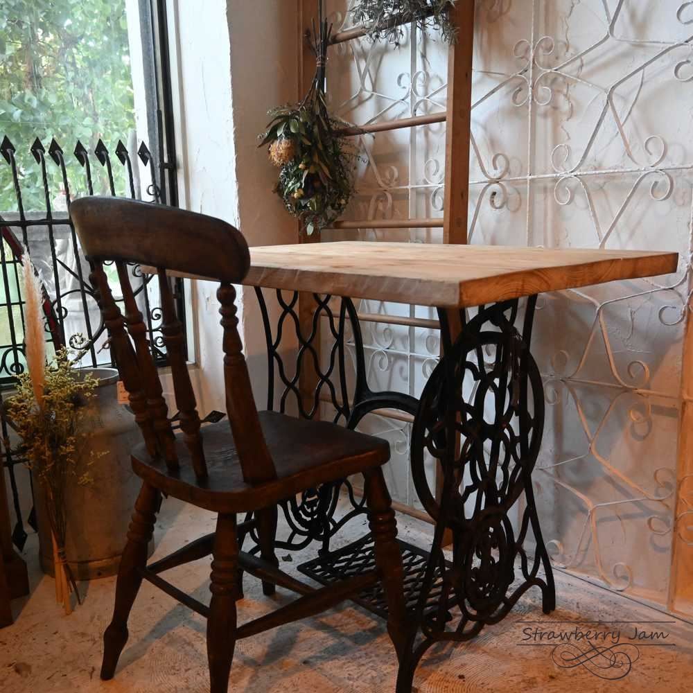 L3103-28-1 英国アンティーク コンソールテーブル アイアンテーブル サイドテーブル 作業台 パソコン台 SINGER ミシン台 テーブル カフェテーブル イギリス