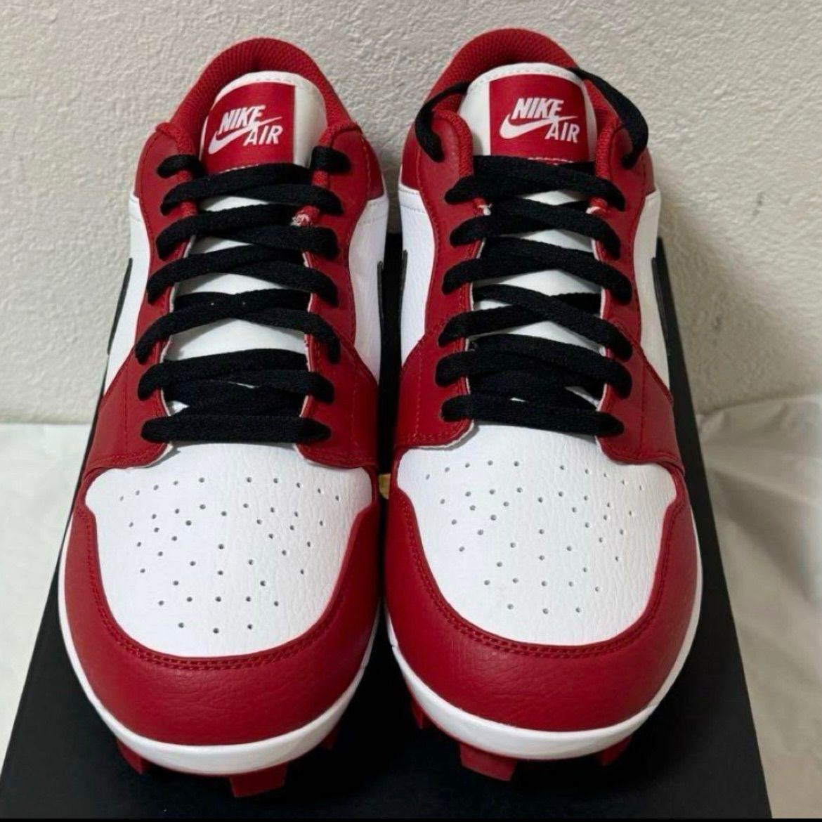【メルカリ最安値】Nike Air Jordan MCS Low スパイク Jordan 1 RETRO MCS LOW 白×赤 スパイク ☆ NIKE ナイキ ジョーダン