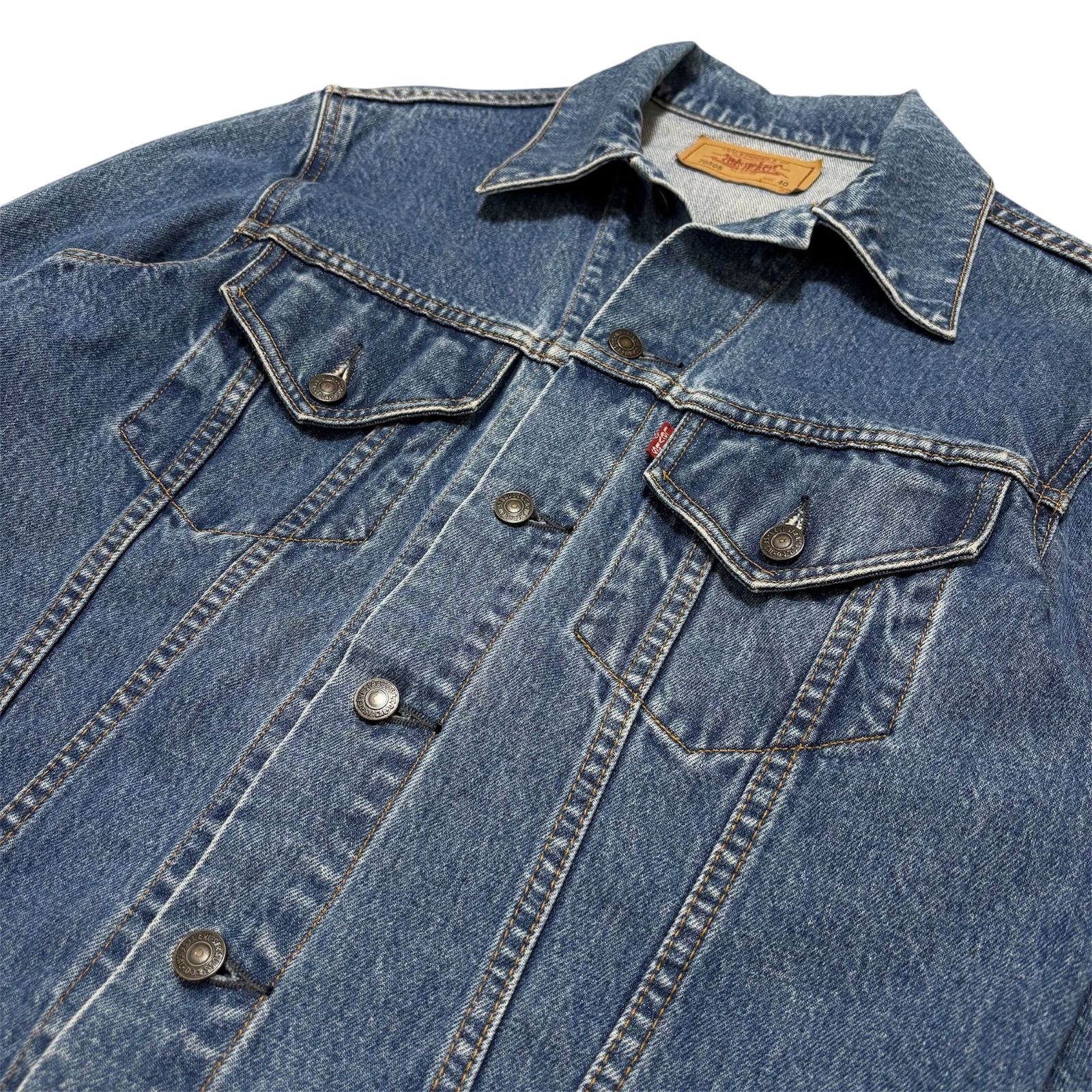 中古 Levi