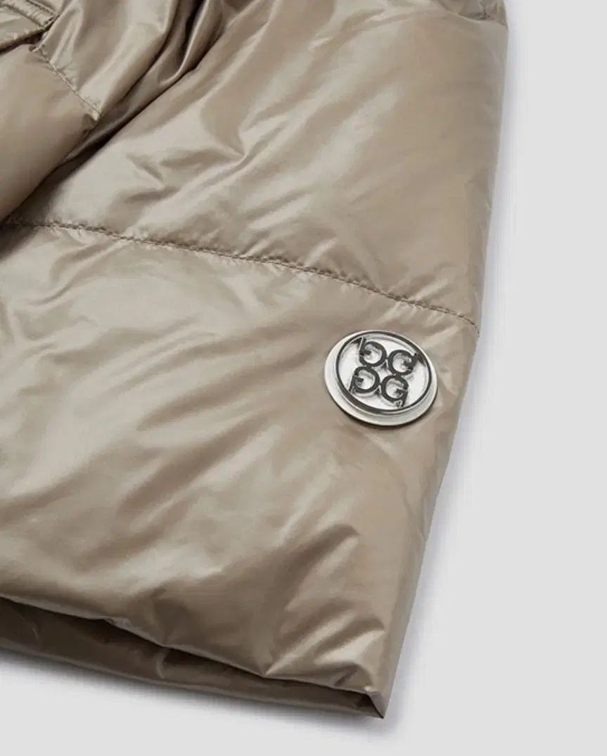 ダウンジャケット