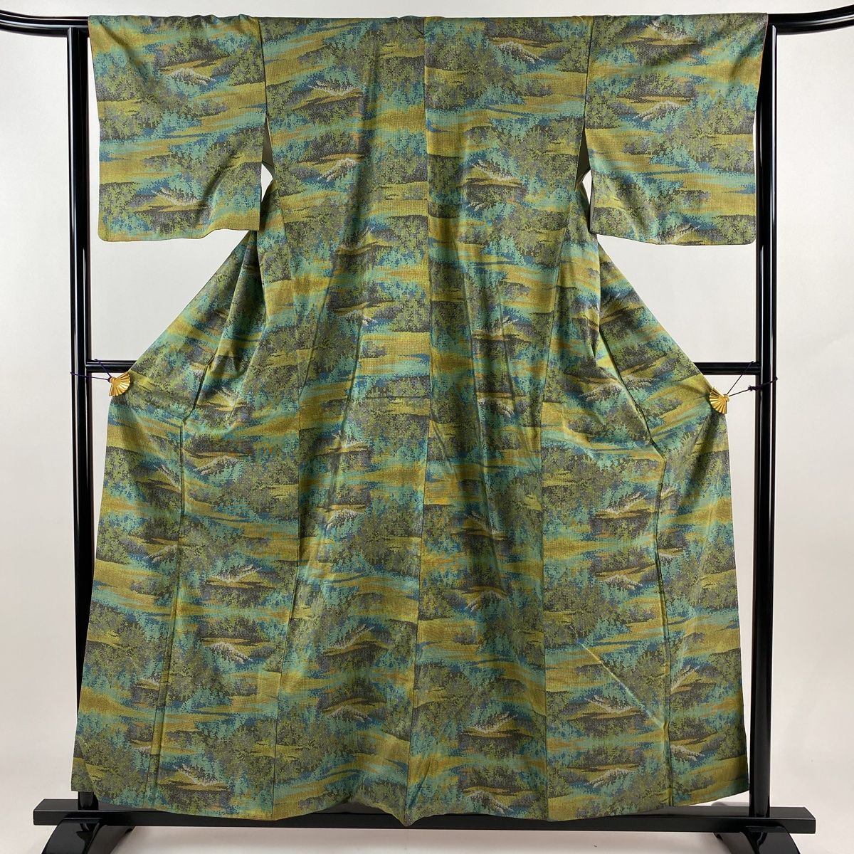 紬 身丈158cm 裄丈63.5cm S 袷 山 霞 緑 正絹 秀品 【中古